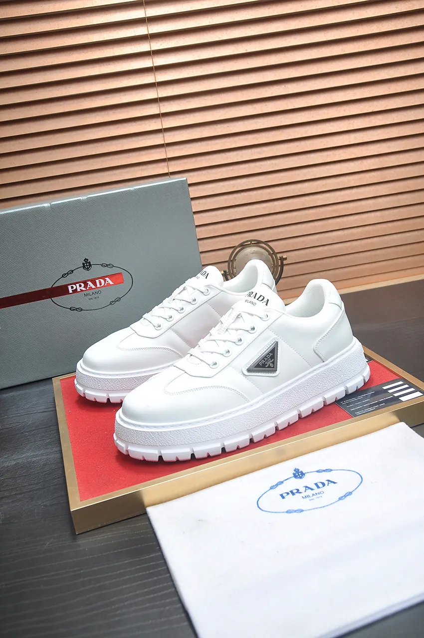 Men's shoes 💰580💶 [PRADA] Top original items, new seasonal styles, high-quality original items, top-grade high-mercerized cowhide combined with original breathable fabric + imported glue, imported stretch fabric inside with original cowhide feet, original thick outsole! Quality guaranteed! Code 38-45 (45 customized)